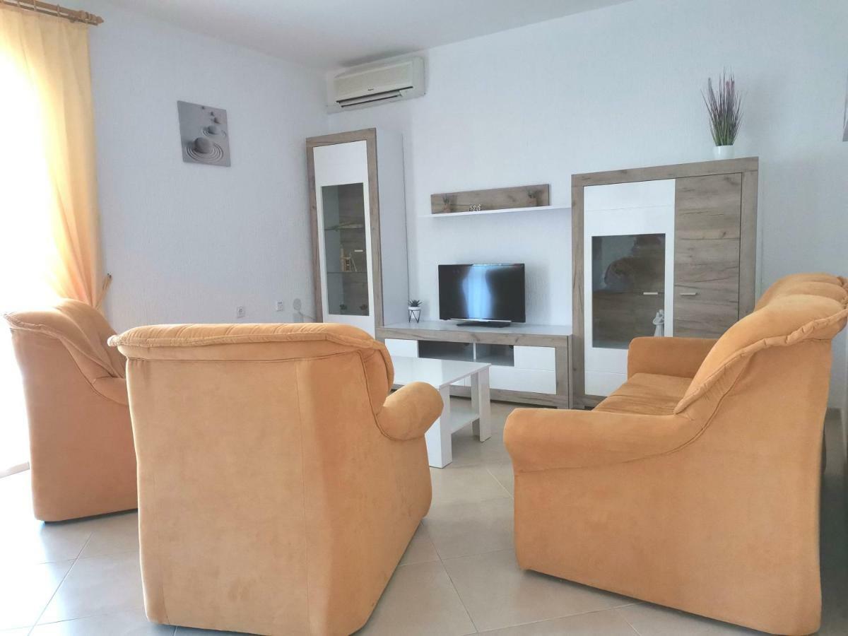 Apartments Regi Медулин Екстериор снимка
